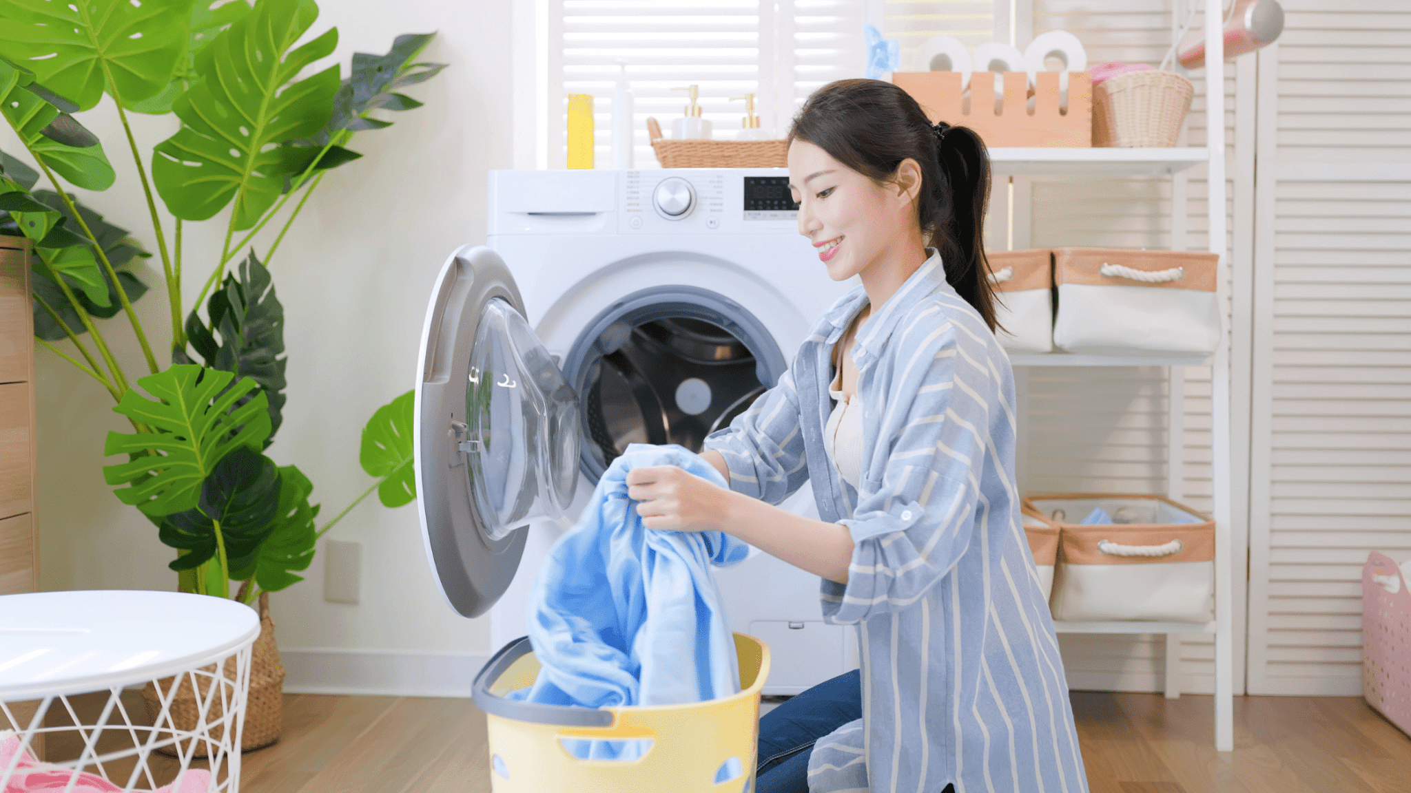 How To Get Perfume Smell Out Of Clothes 10 Simple Ways!