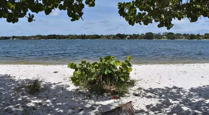 Hobe Sound National Wildlife Refuge is the best quiet beaches in florida